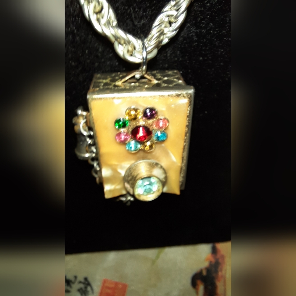Vintage trinket, pill box Old Timey phone rhinestone pendant and charm - Picture 9 of 16